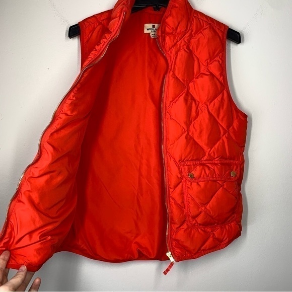 Woolrich Down Quilted Duck Puffer Vest
Red Full Zip Women's Size M with Pockets - Picture 7 of 10
